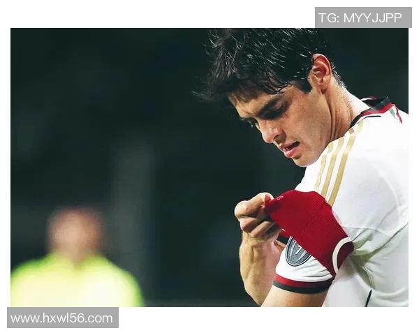 足球明星卡卡高清壁纸精选展示让你感受足球魅力与激情的完美结合