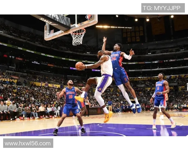 湖人队与活塞队加时赛激战回顾球迷心潮澎湃的精彩瞬间