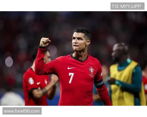 庆祝足球巨星C罗生日的创意蛋糕设计与灵感分享